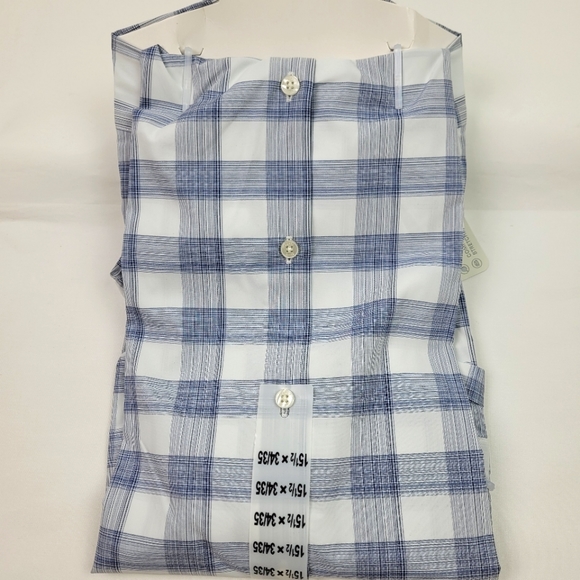 --SOLD---Perry Ellis Portfolio Tech Shirt Travel Button up - Picture 2 of 4